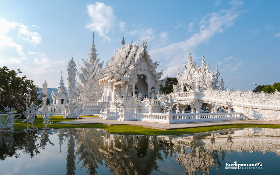 Templo Branco en Chiang Rai, Tailândia